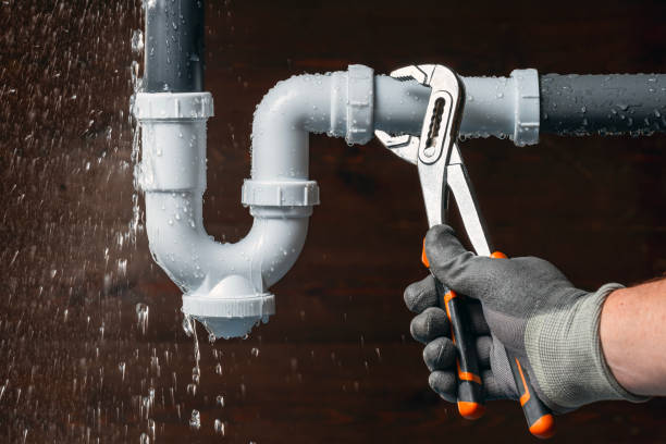 Professional Plumbing technician working in Hope, NJ